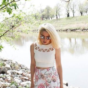 Meet your Posher, Letícia